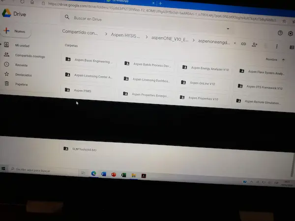 Cómo solucionar las líneas negras en la pantalla de mi laptop paso a paso